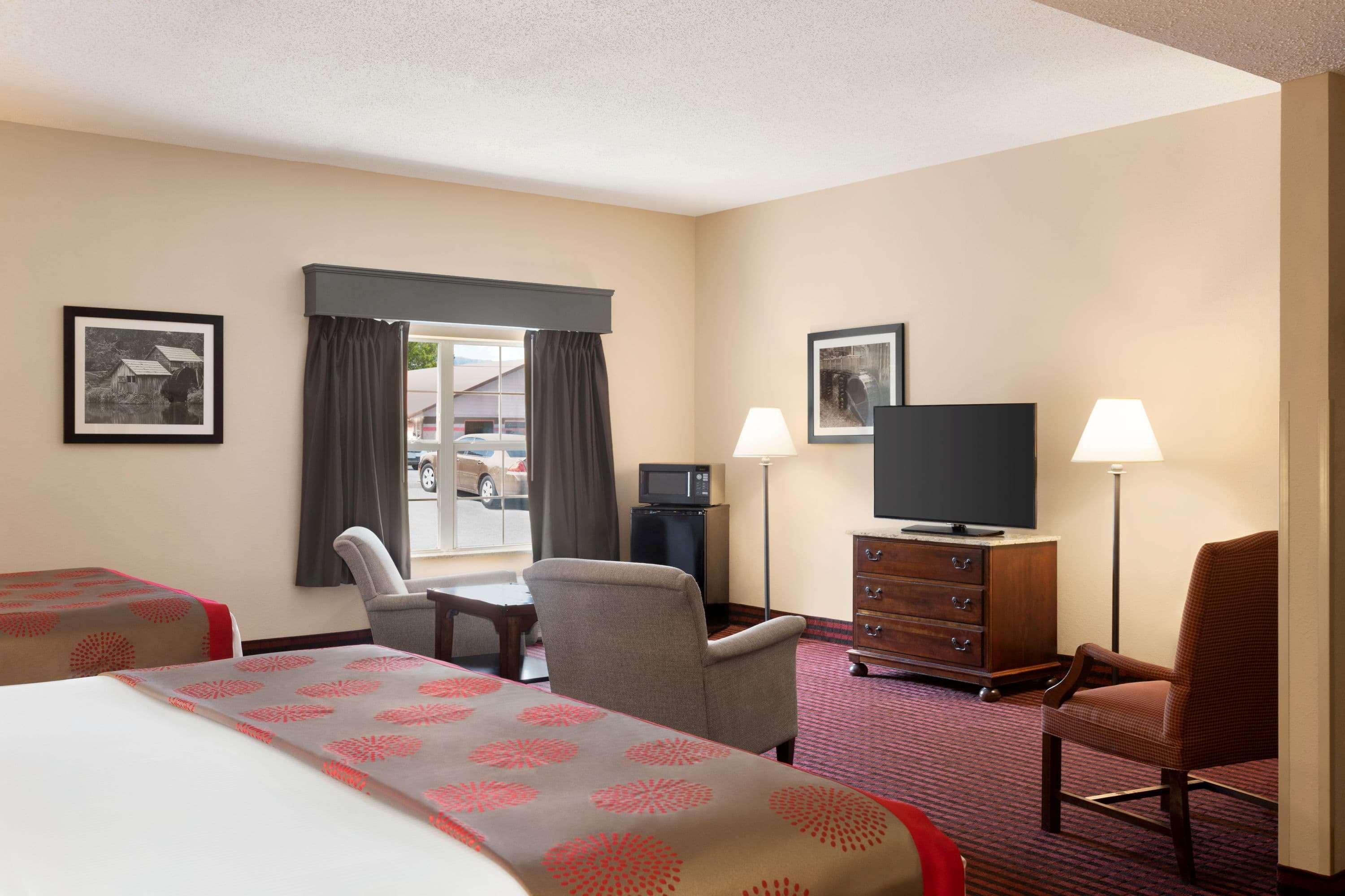 Готель Ramada By Wyndham Pigeon Forge North Екстер'єр фото
