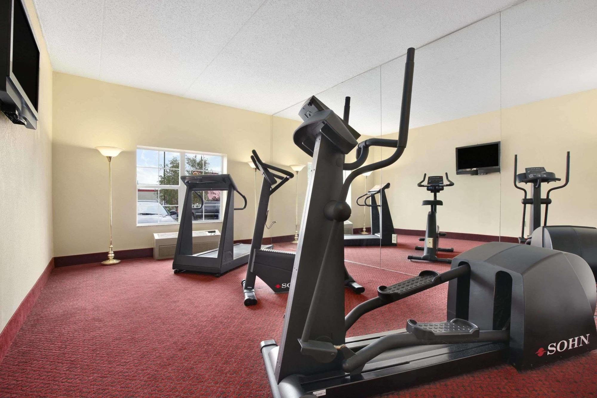 Готель Ramada By Wyndham Pigeon Forge North Екстер'єр фото