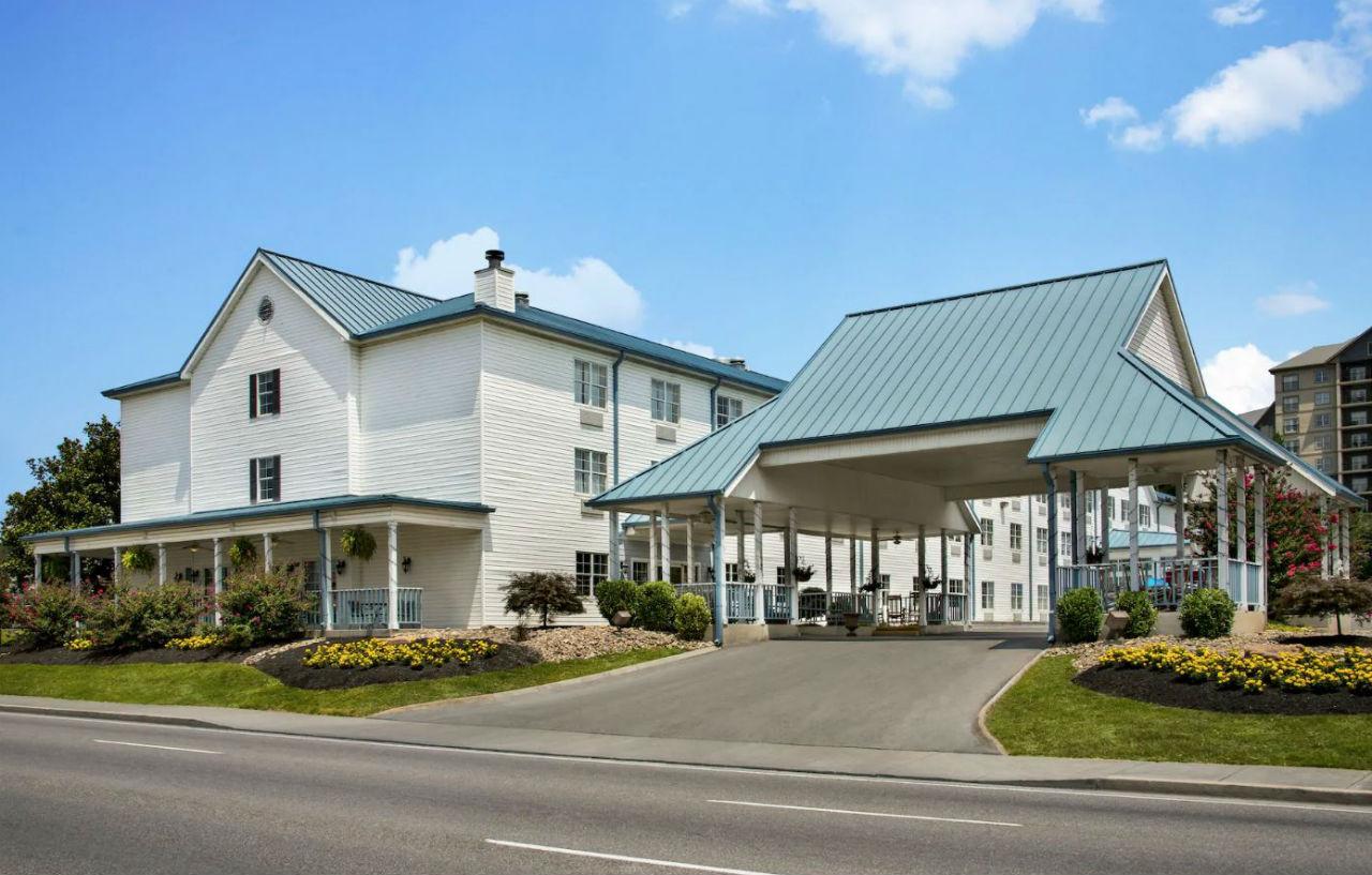 Готель Ramada By Wyndham Pigeon Forge North Екстер'єр фото